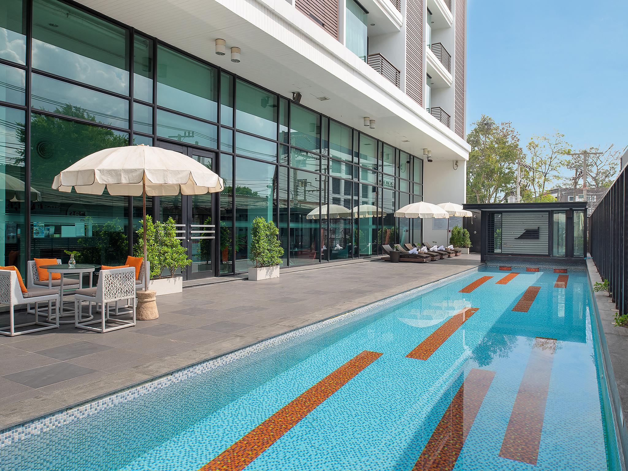 Tsix5 Hotel Pattaya Exterior photo